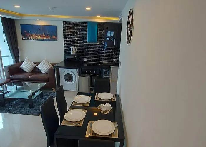 Grand Avenue Pattaya - 2 B - 2 Baths, Pool View, 60Sqm